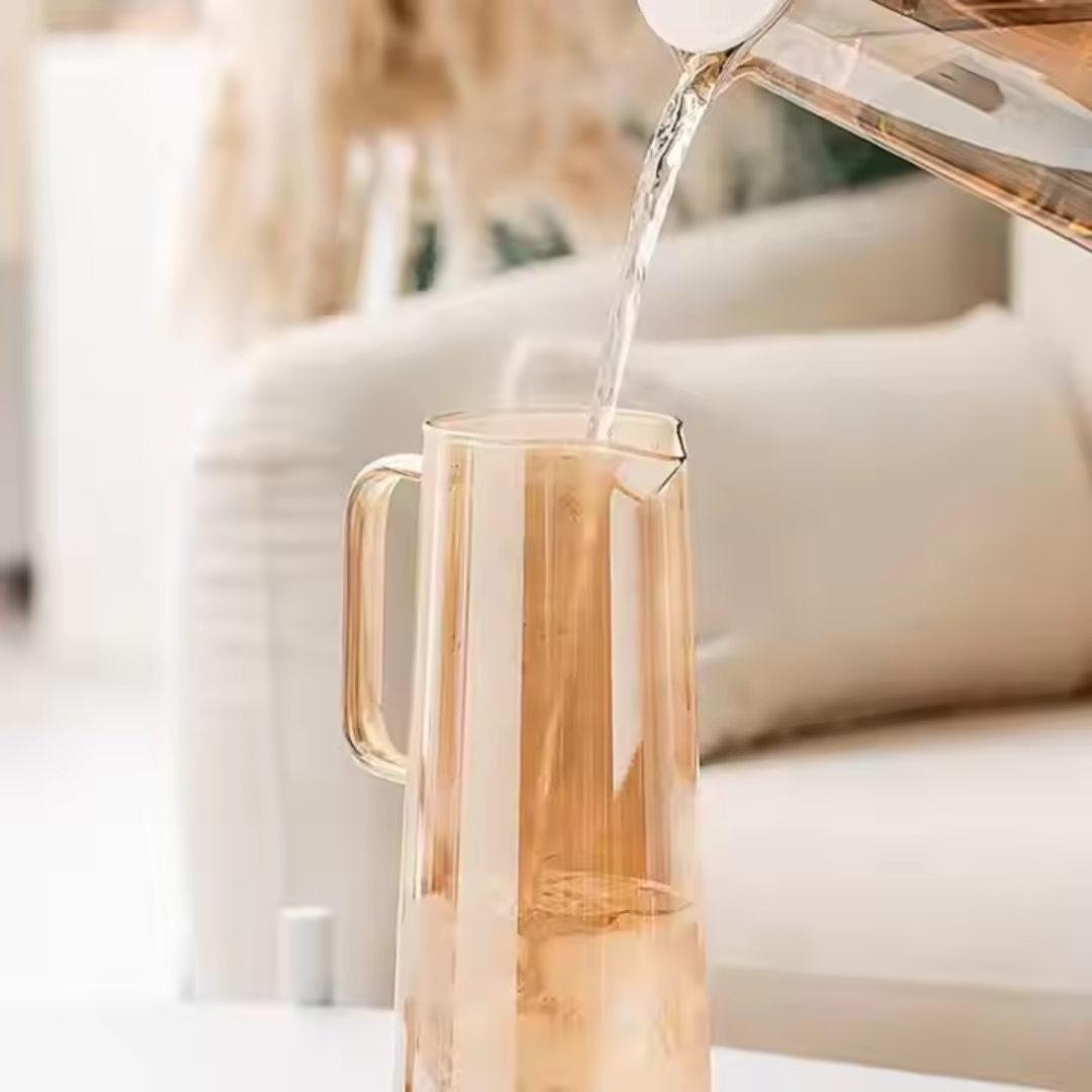 Amber Borosilicate Glass Jug & Cup Set – 1 Jug + 6 Handled Cups | 1800 ml Carafe + 300 ml Cups | Microwave & Dishwasher Safe