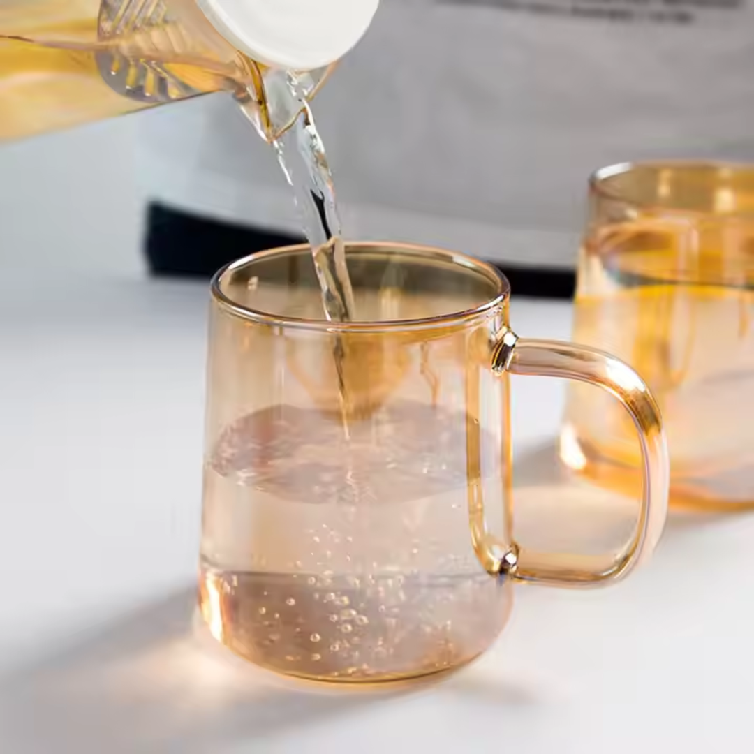Amber Borosilicate Glass Jug & Cup Set – 1 Jug + 6 Handled Cups | 1800 ml Carafe + 300 ml Cups | Microwave & Dishwasher Safe