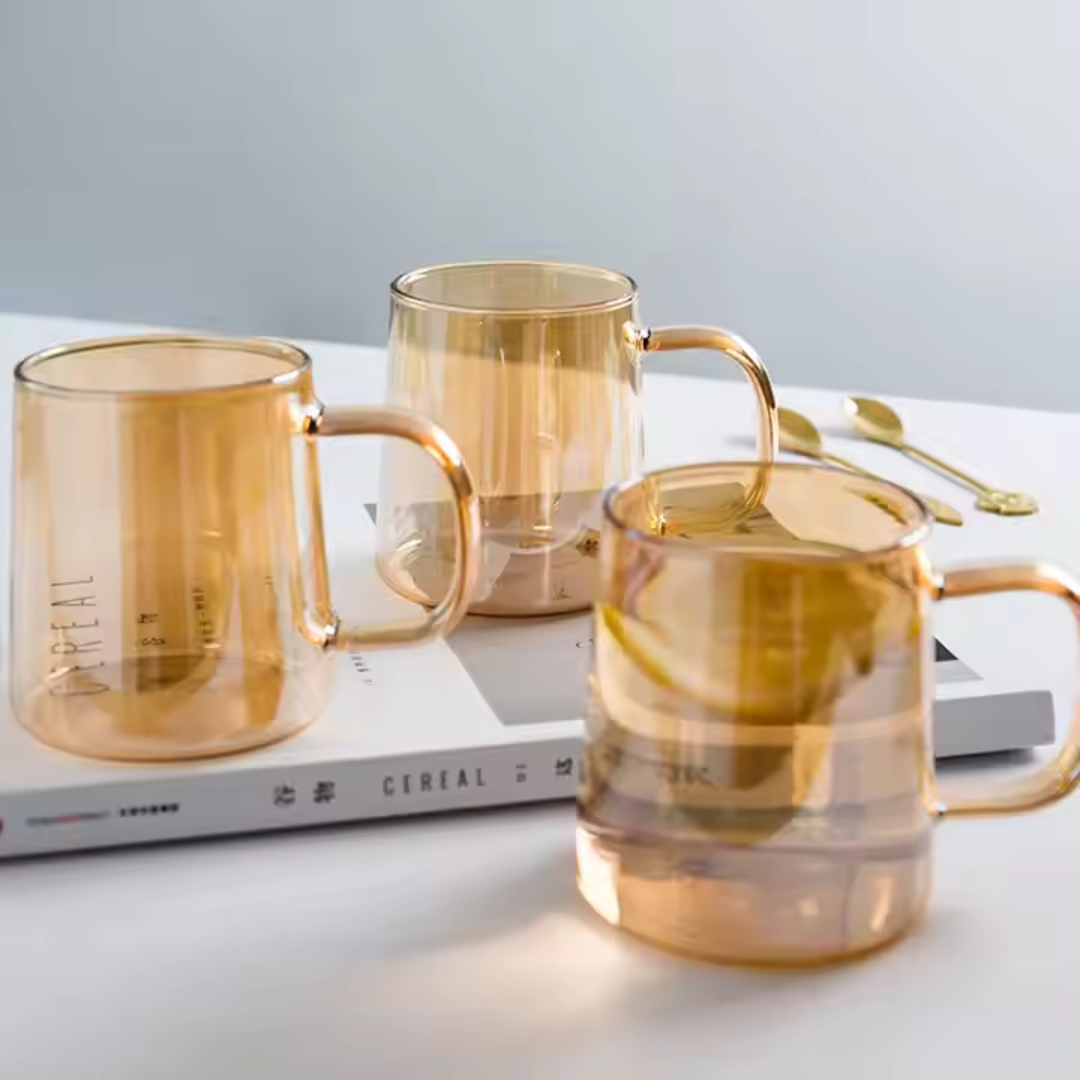 Amber Borosilicate Glass Jug & Cup Set – 1 Jug + 6 Handled Cups | 1800 ml Carafe + 300 ml Cups | Microwave & Dishwasher Safe