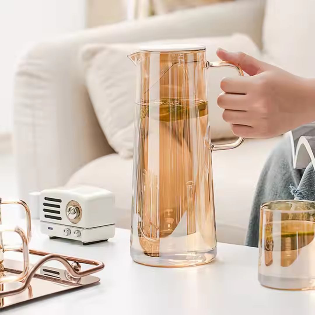 Amber Borosilicate Glass Jug & Cup Set – 1 Jug + 6 Handled Cups | 1800 ml Carafe + 300 ml Cups | Microwave & Dishwasher Safe