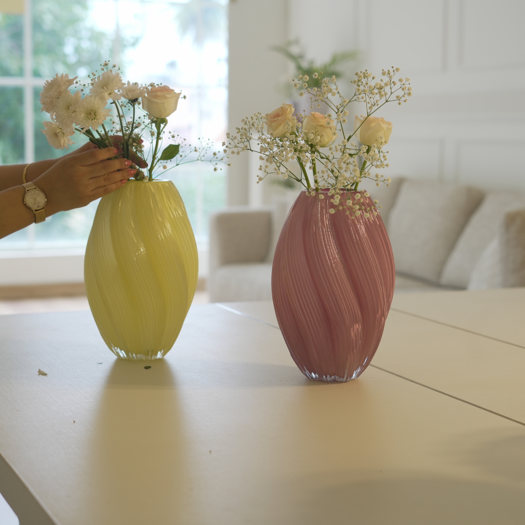 Luxury Glass Vase with Wave Pattern – Lime Yellow & Dusty Pink