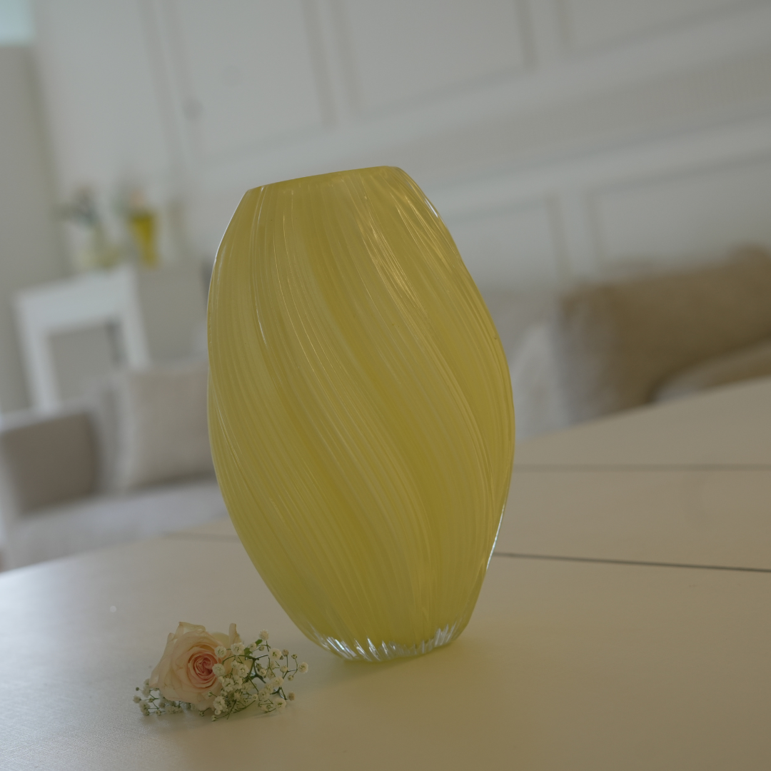 Luxury Glass Vase with Wave Pattern – Lime Yellow & Dusty Pink