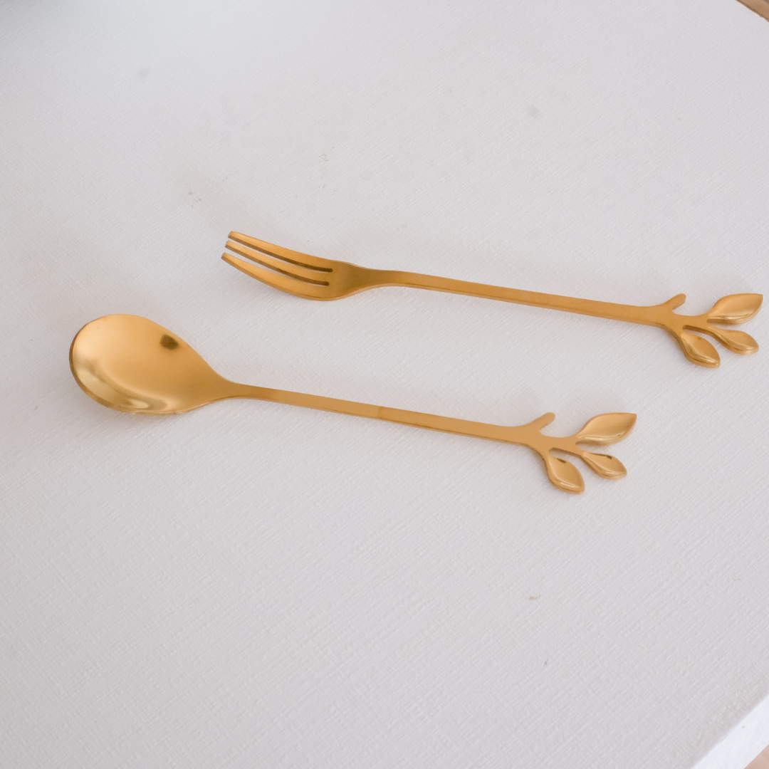 Premium gold cake forksand spoonswith leaf inspired handle design for dessert serving