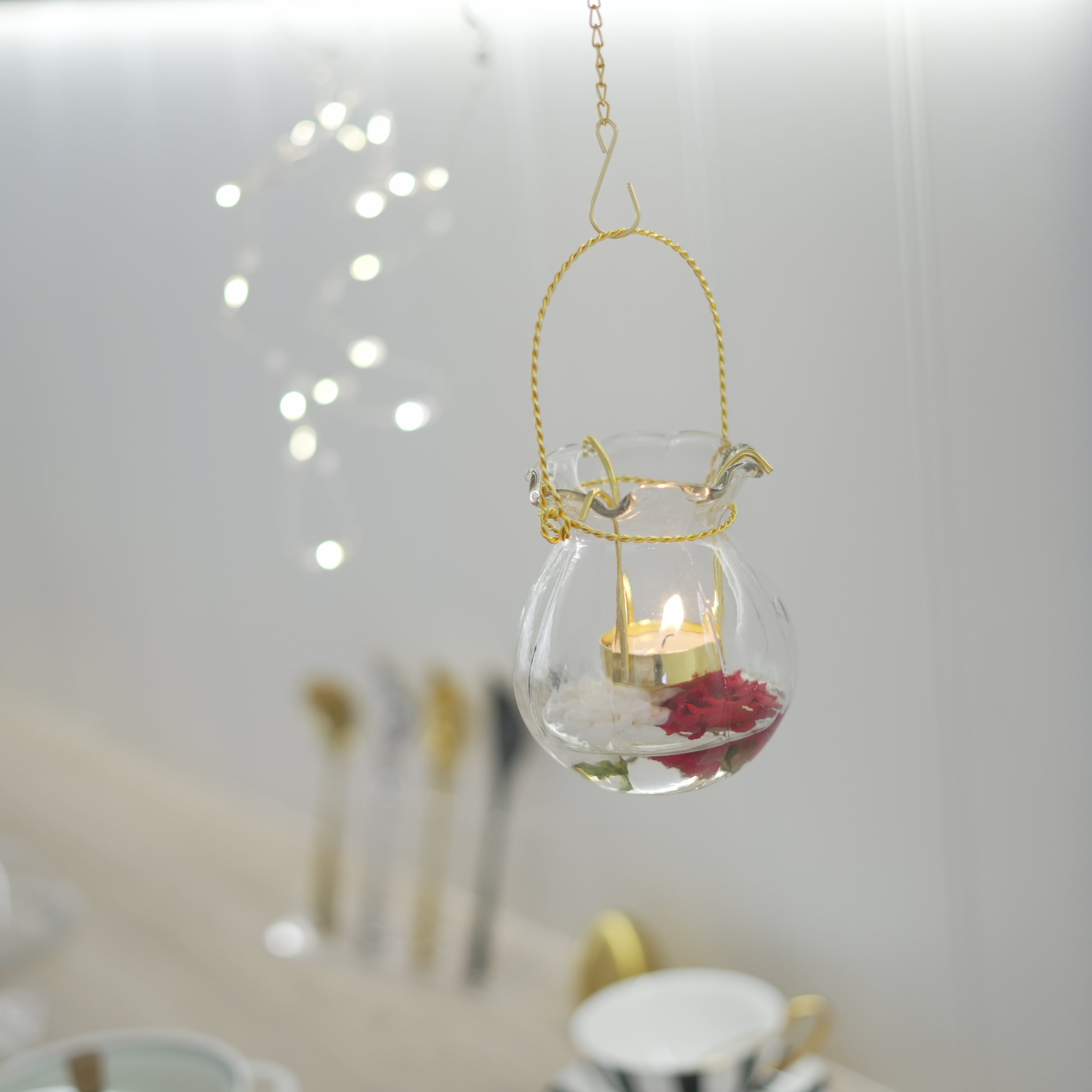 Hanging Tealight Candle Holder Lantern – Gold & Glass Vase – Whites