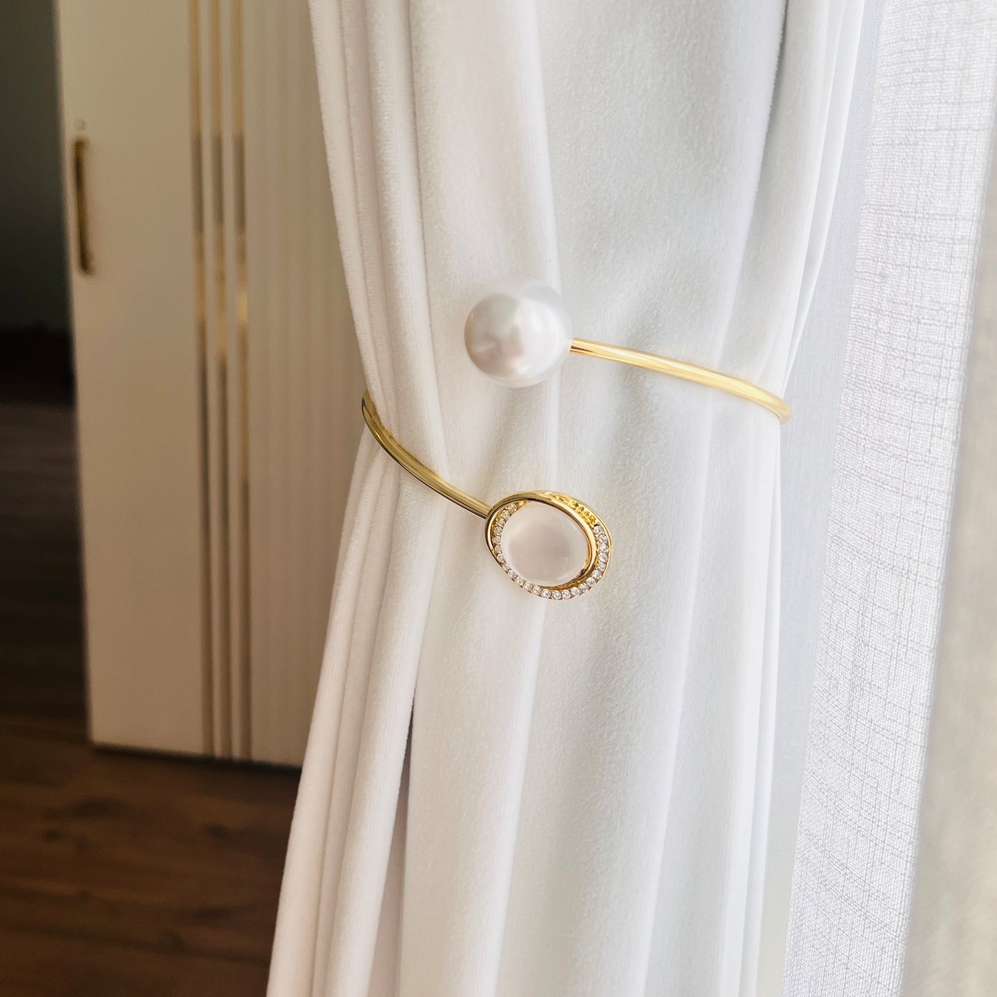 Luxury Gold Curtain Tieback with Pearl & Stone - Expandable Metal