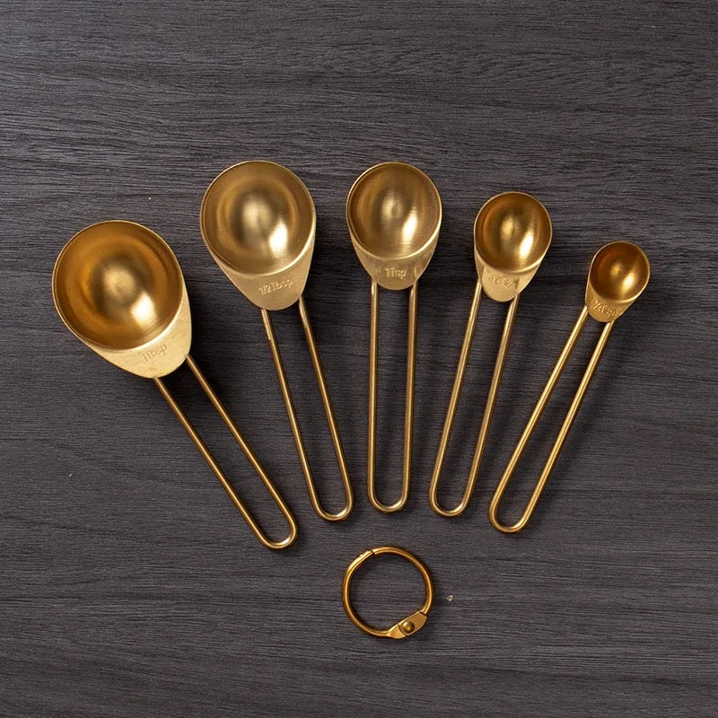 Set of 4 Measuring Spoons - Gold or Silver