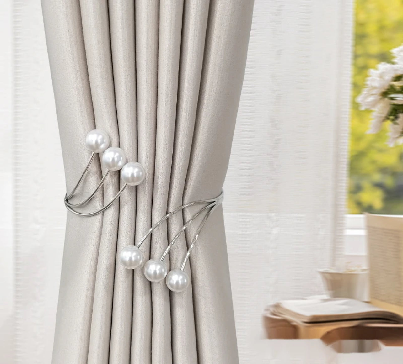 Curtain Accessory - Golden Ring Curtain Tieback with 6 Pearls