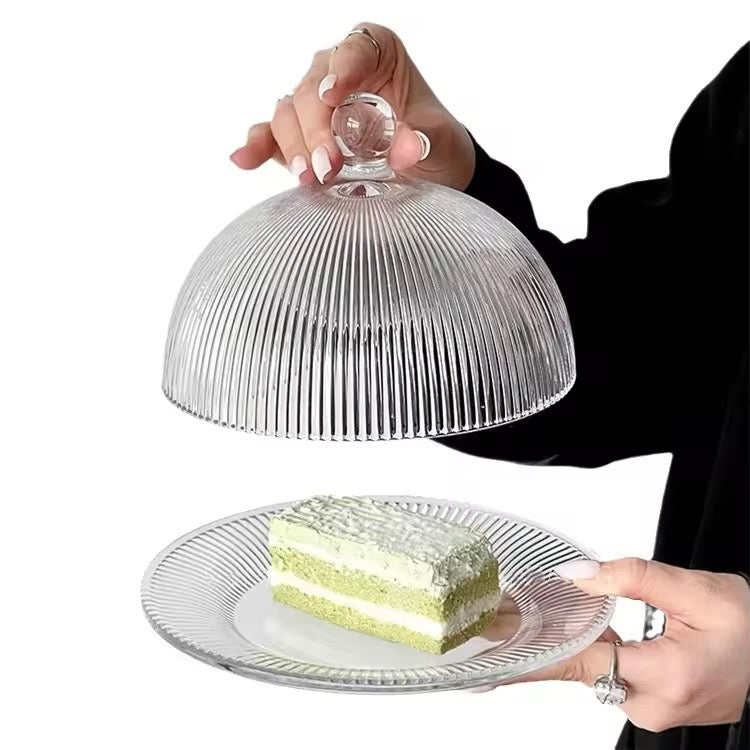 Dessert plate with dome cover for gourmet presentation