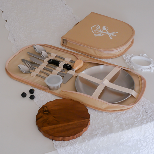 Portable office lunch cutlery set with stainless steel divided plate