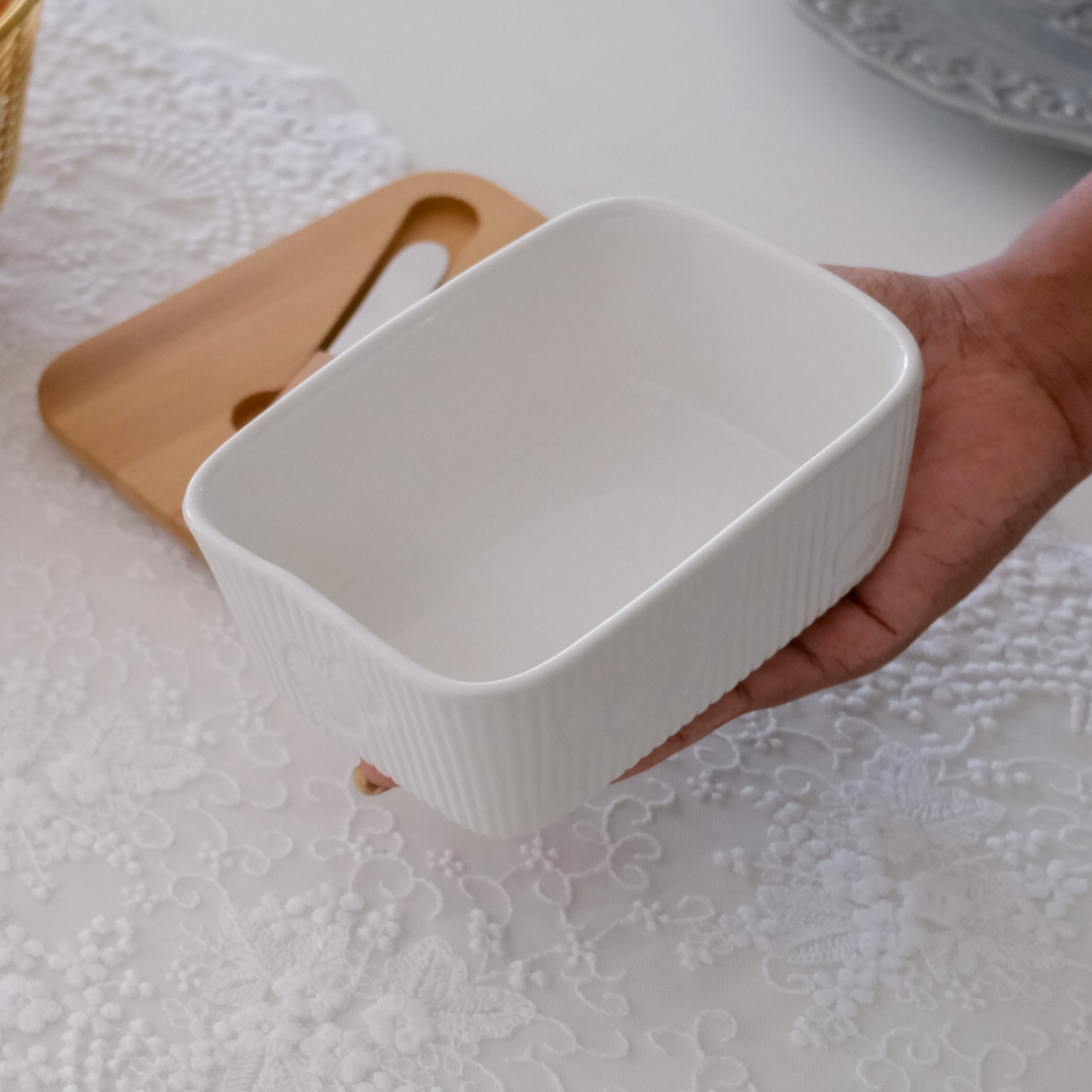 Ceramic Butter Dish with Wooden Lid & Knife | White