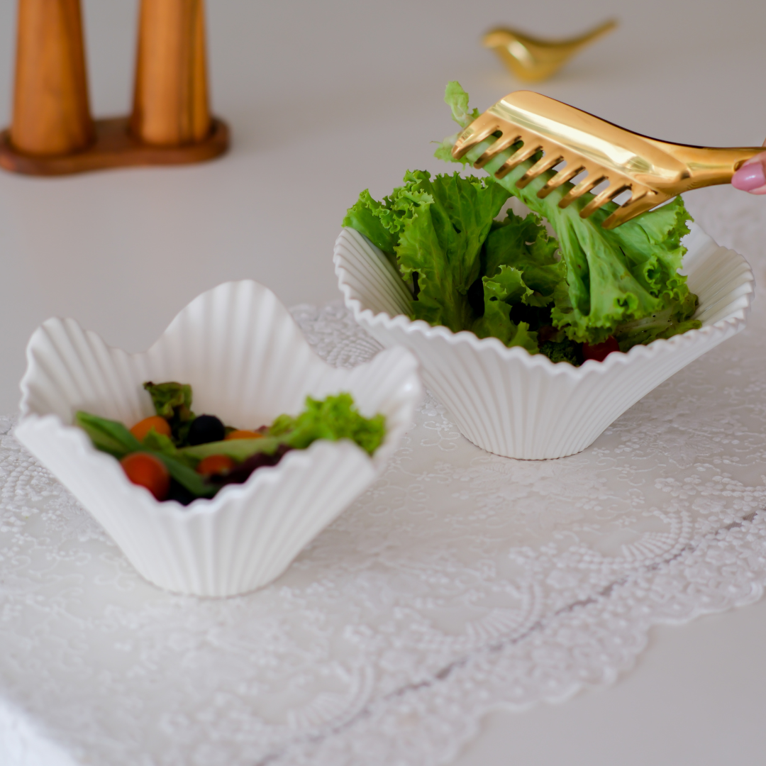 Salad bowl with Tongs