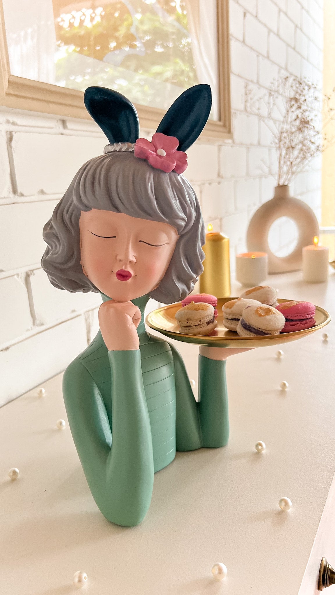 Girl Sculpture Tray - Pastel Green