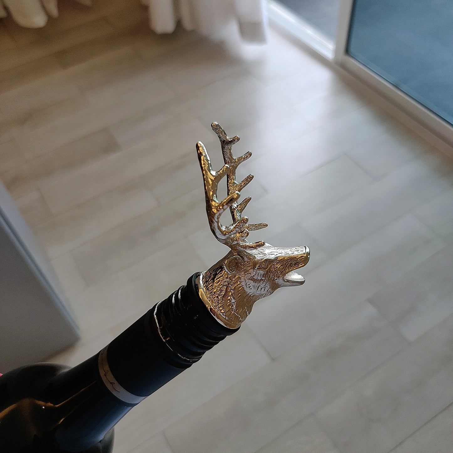 Reindeer Wine Pourer cum Aerator - Silver