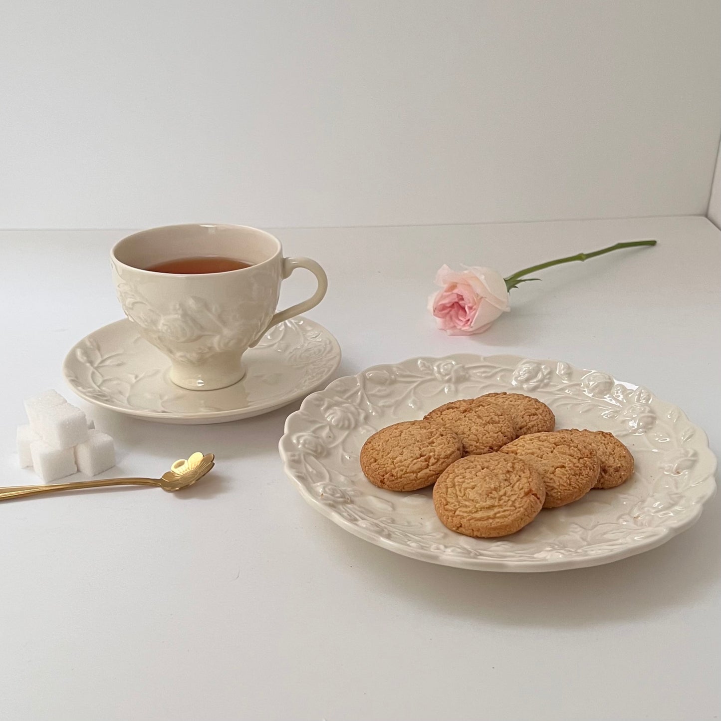 European Embossed Snack Plate - 8 inch