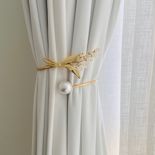 Gold & White Metal Curtain Tieback - Flower Bunch - 1 piece