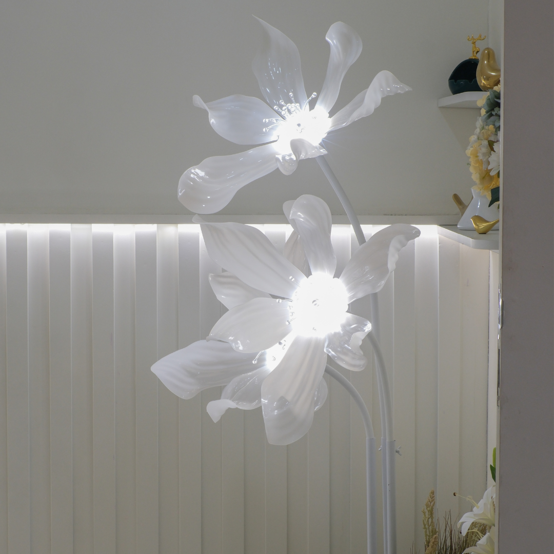 Beautiful Lily floor lamp