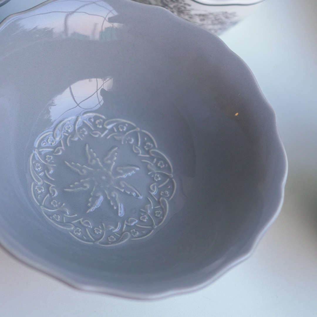 Luxury Ceramic Dinner Set of 28 Pieces for 6 people | Embossed & Victorian Design