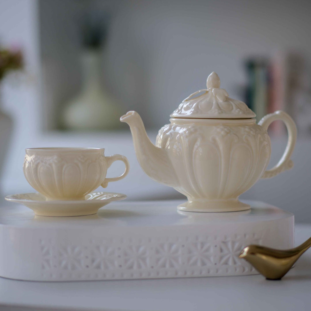 Victorian Embossed Ceramic Teapot | Ivory