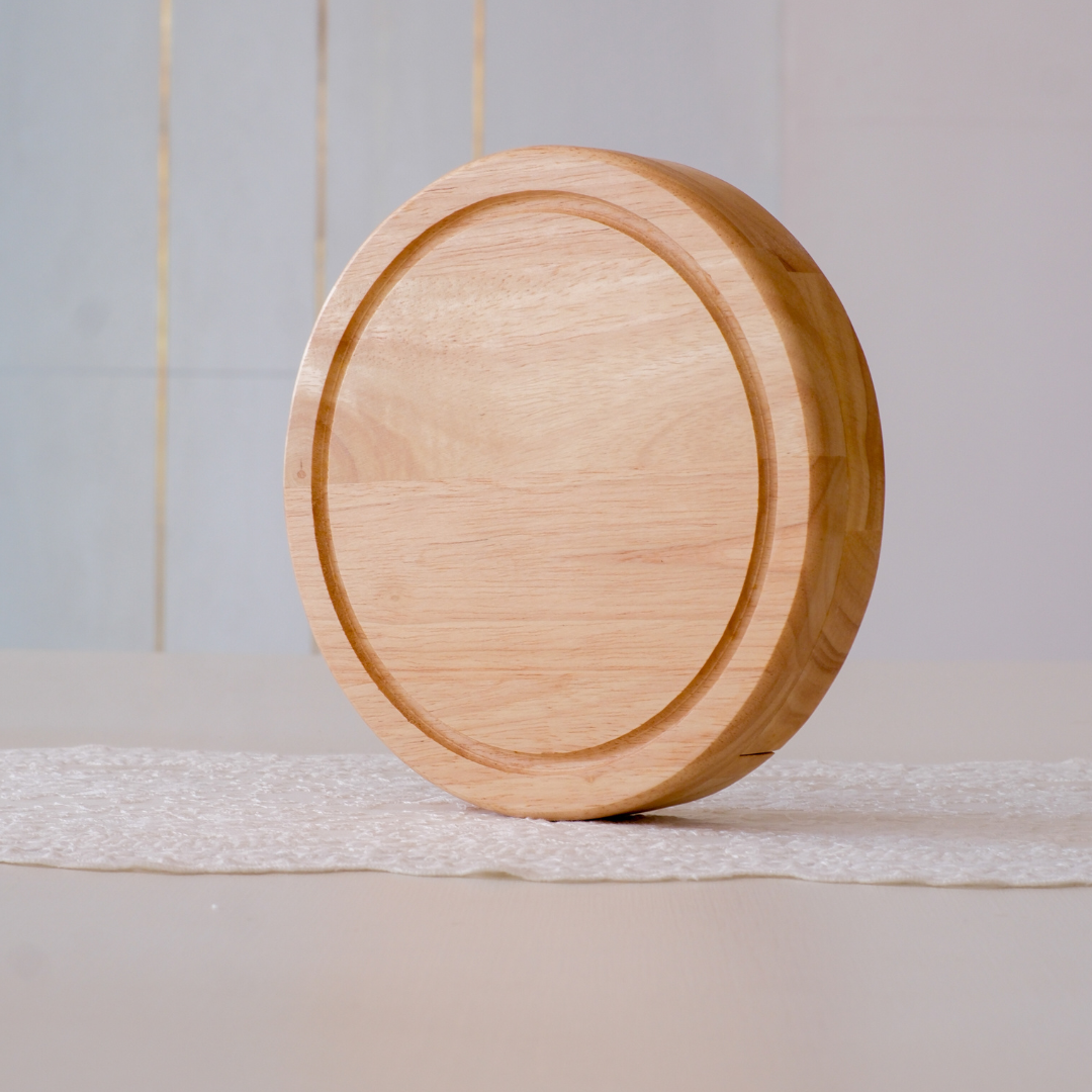 Luxury charcuterie serving platter crafted from natural mango wood.
