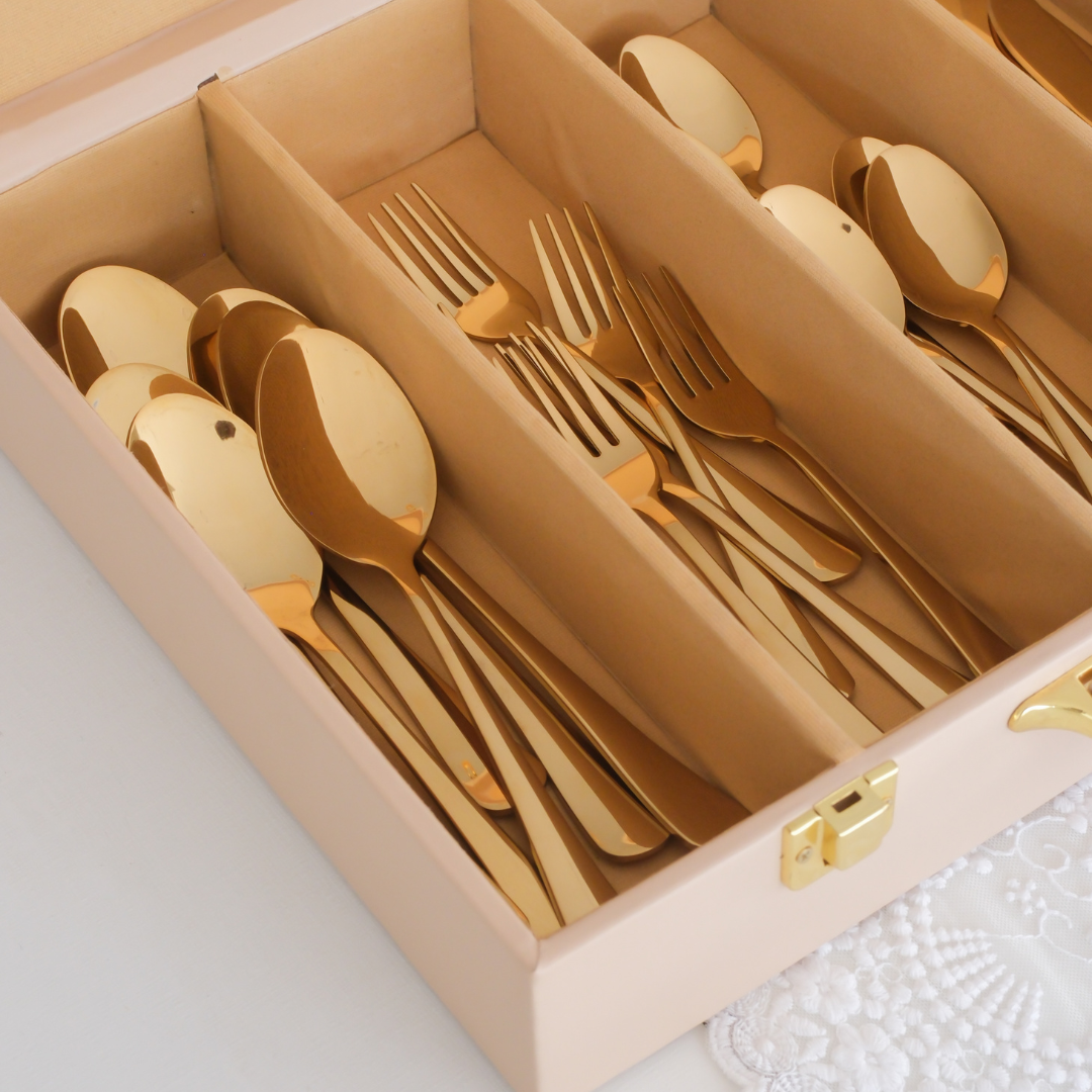 30-piece cutlery set with storage organiser for dinner parties and hosting           