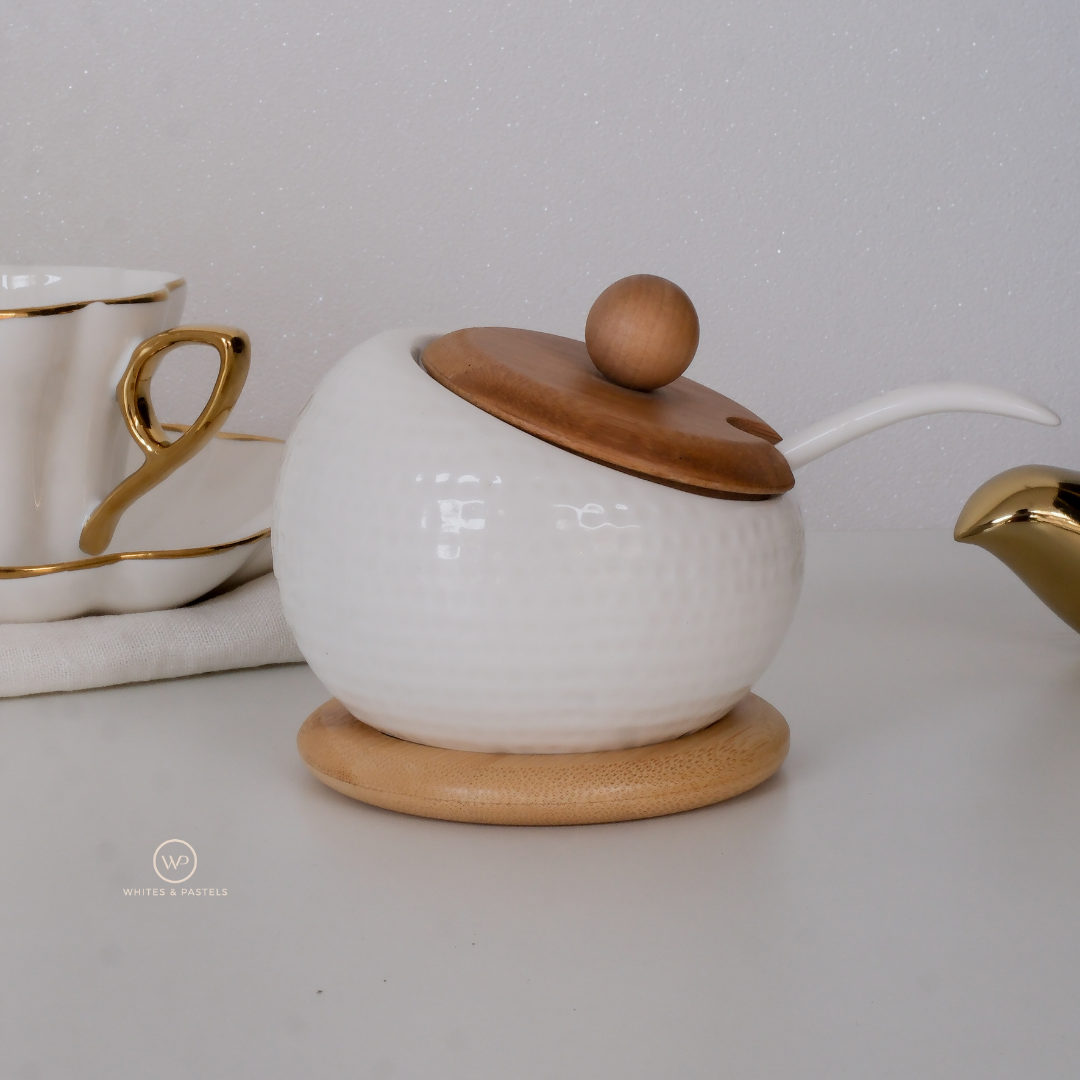Premium ceramic salt jar for dining table use