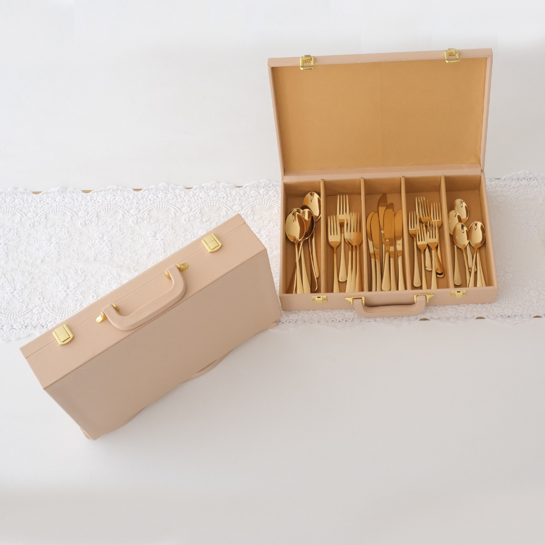 Elegant cutlery storage box for wedding, anniversary and housewarming gifts
