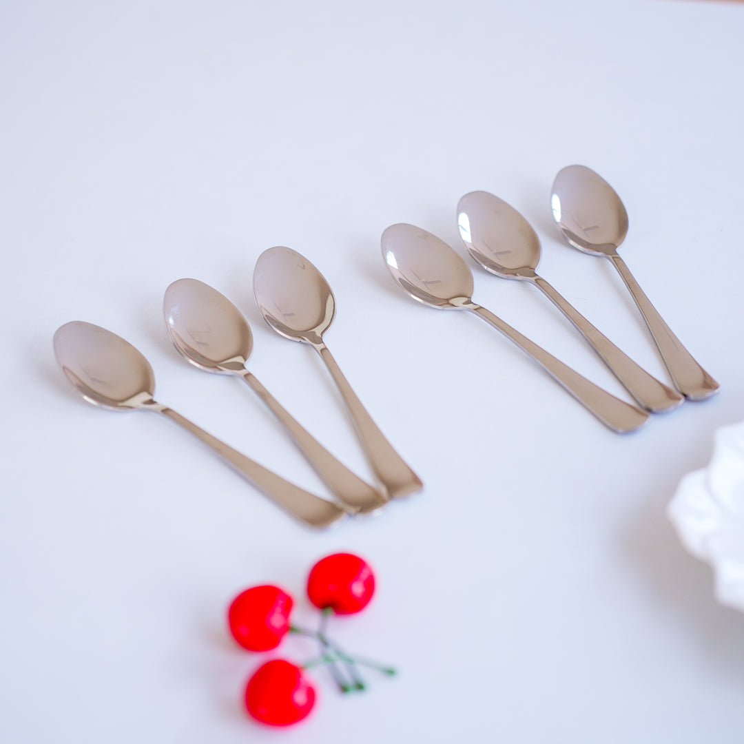 Elegant Silver Finish Stainless Steel Spoons for Dining and Hosting