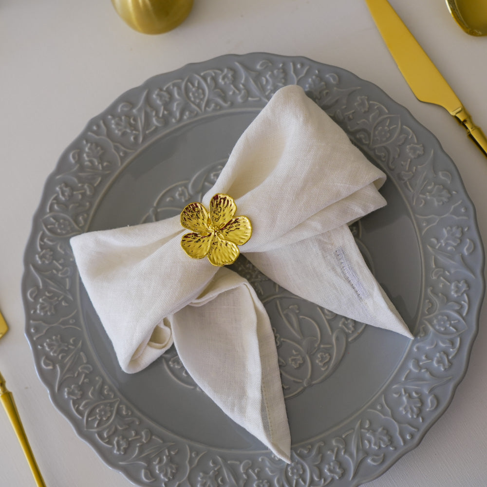 Gold Flower Napkin Rings – High-End Metal Finish, Perfect for Elegant Dining (Set of 4/6/8)