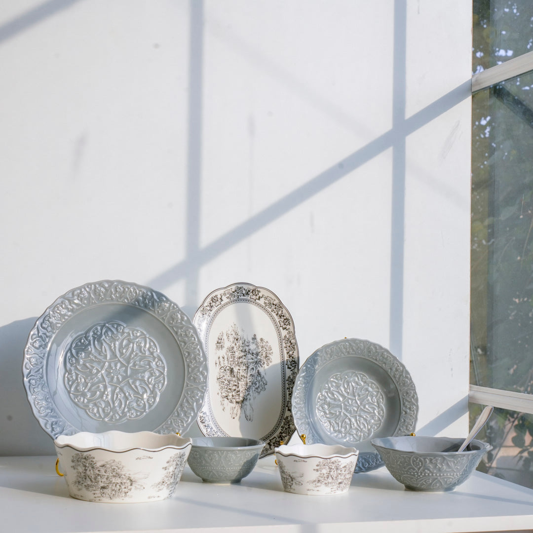 Luxury Ceramic Dinner Set of 28 Pieces for 6 people | Embossed & Victorian Design