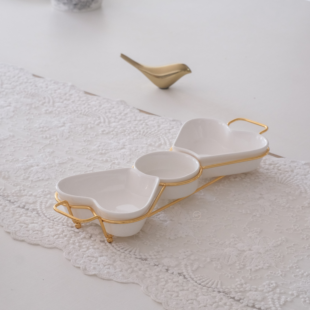 Modern ceramic platter for chips, dips, dry fruits and desserts.