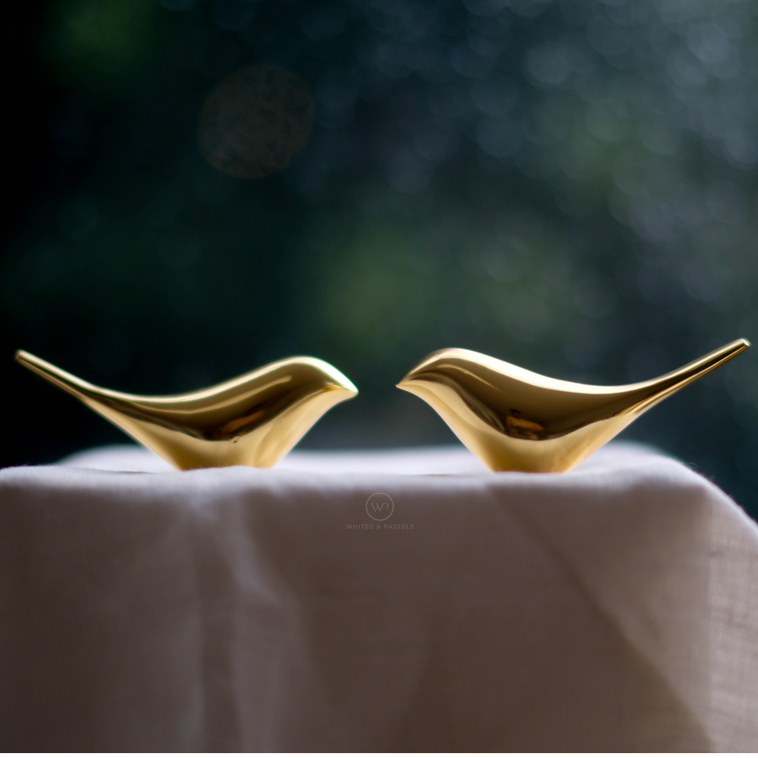 Contemporary metal bird statues for bookshelf décor
