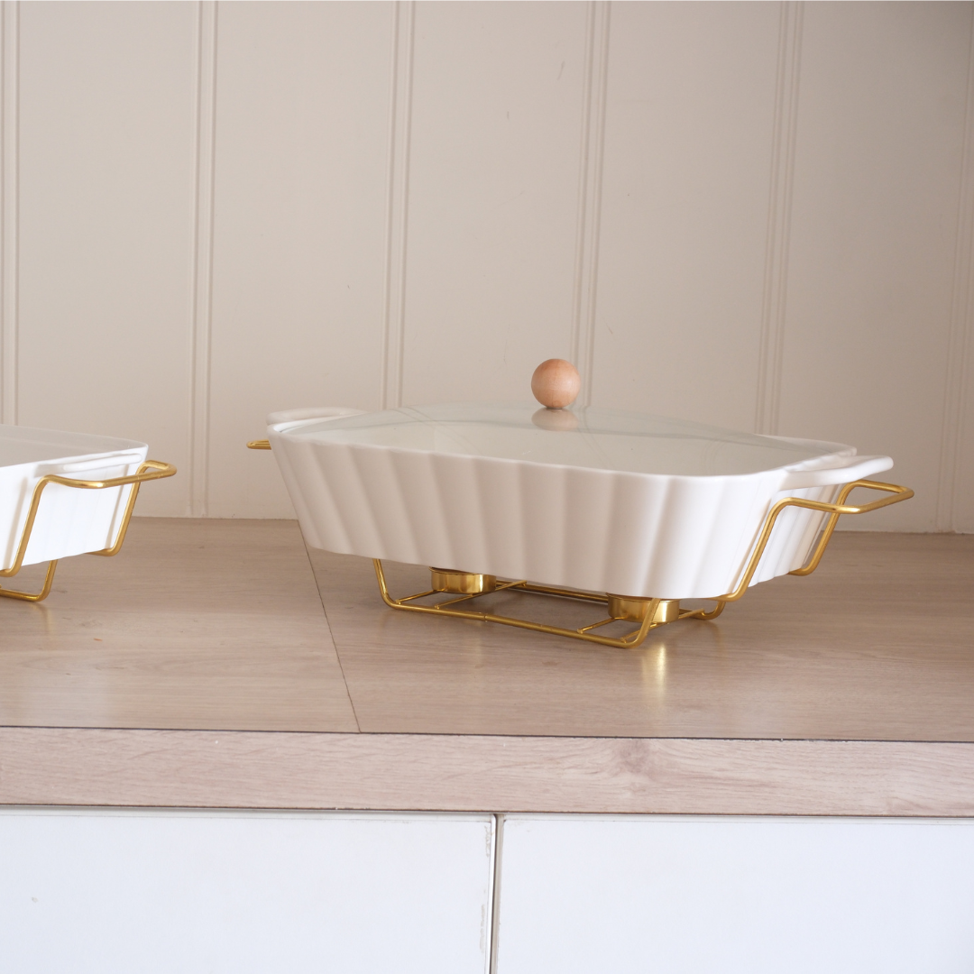 white-porcelain-serving-dishes-with-metal-stands-for-buffet-hosting