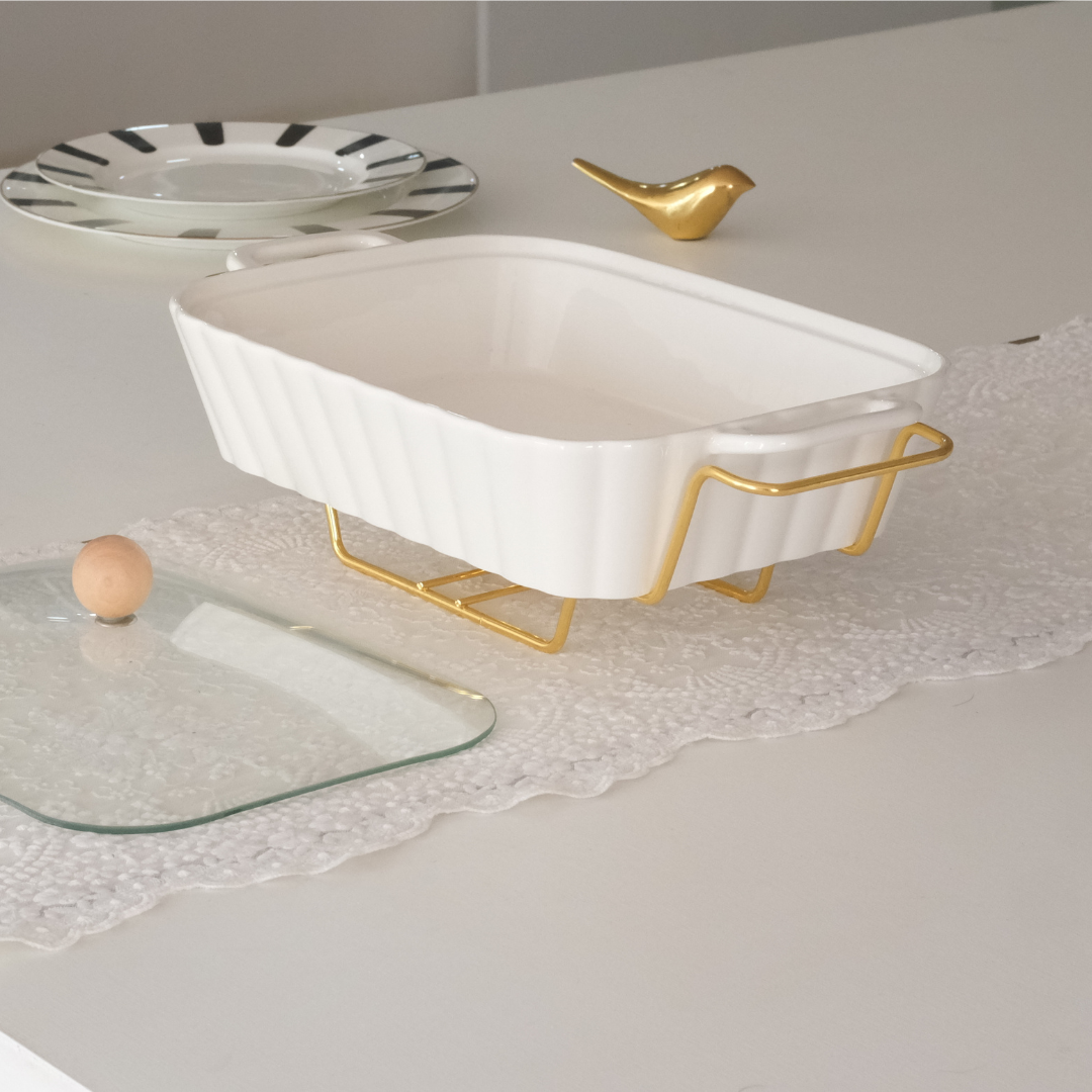 chafing-dishes-with-metal-stands-for-party-catering-and-buffet-service