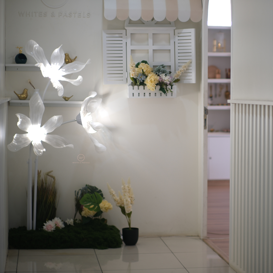 Flower shaped floor lamp for luxury home interiors.