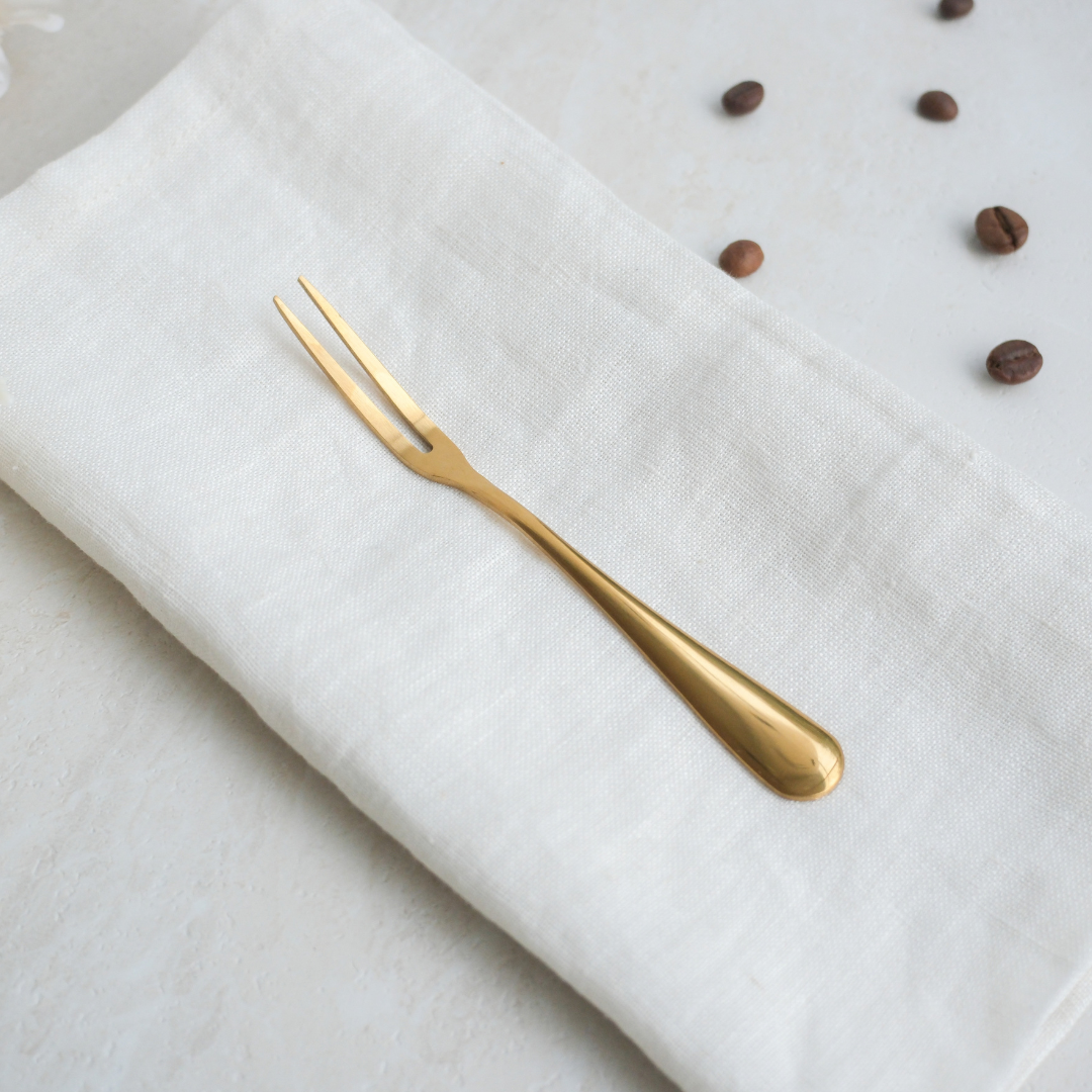 luxury-gold-fruit-fork-for-party-serving-and-entertaining