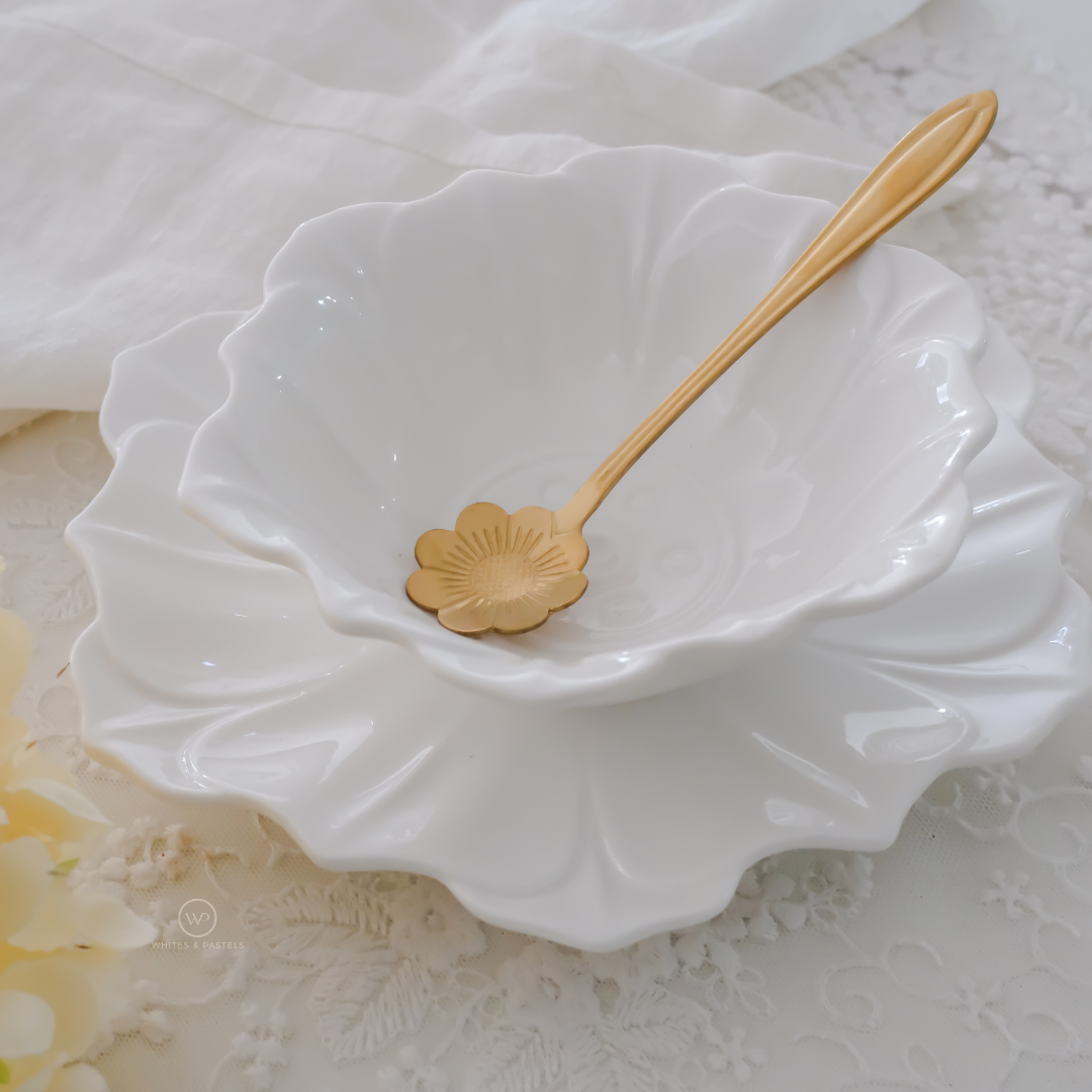 Decorative gold dessert spoon for serving