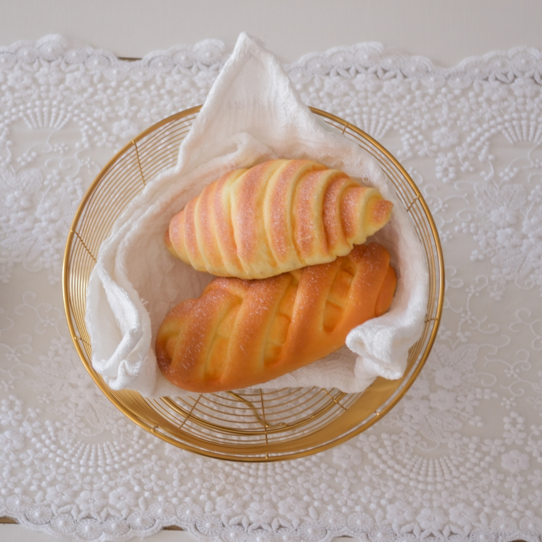 Basket of breads for bedside dining