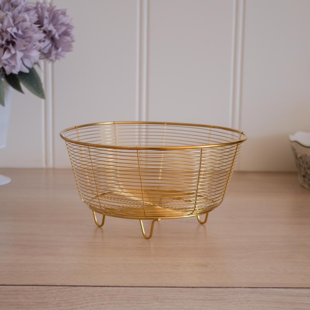 Gold wire mesh fruit basket for dining table