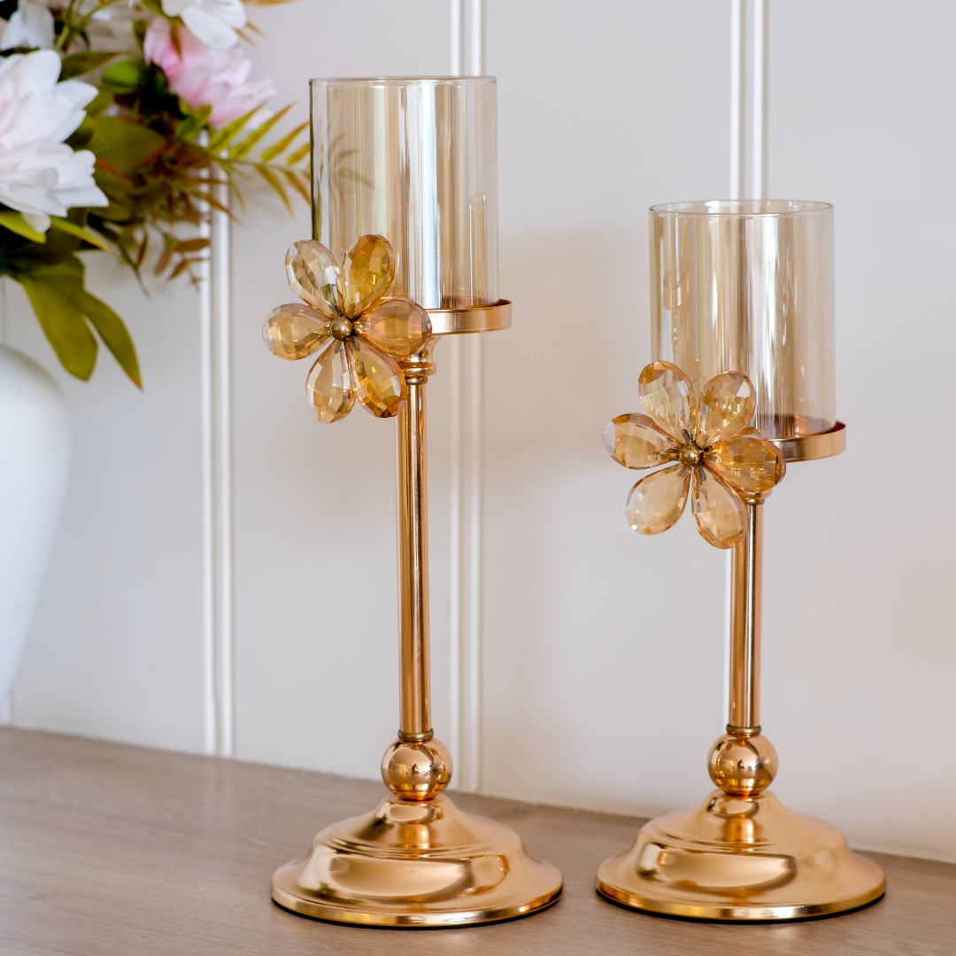 Premium candle stand for anniversary dinner décor