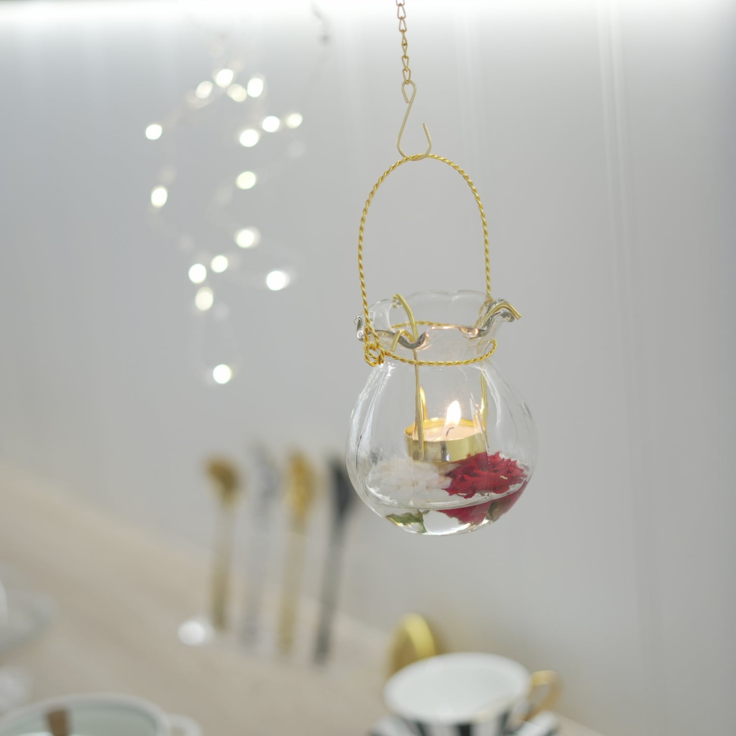 Luxury gold hanging tealight candle holder with glass vase