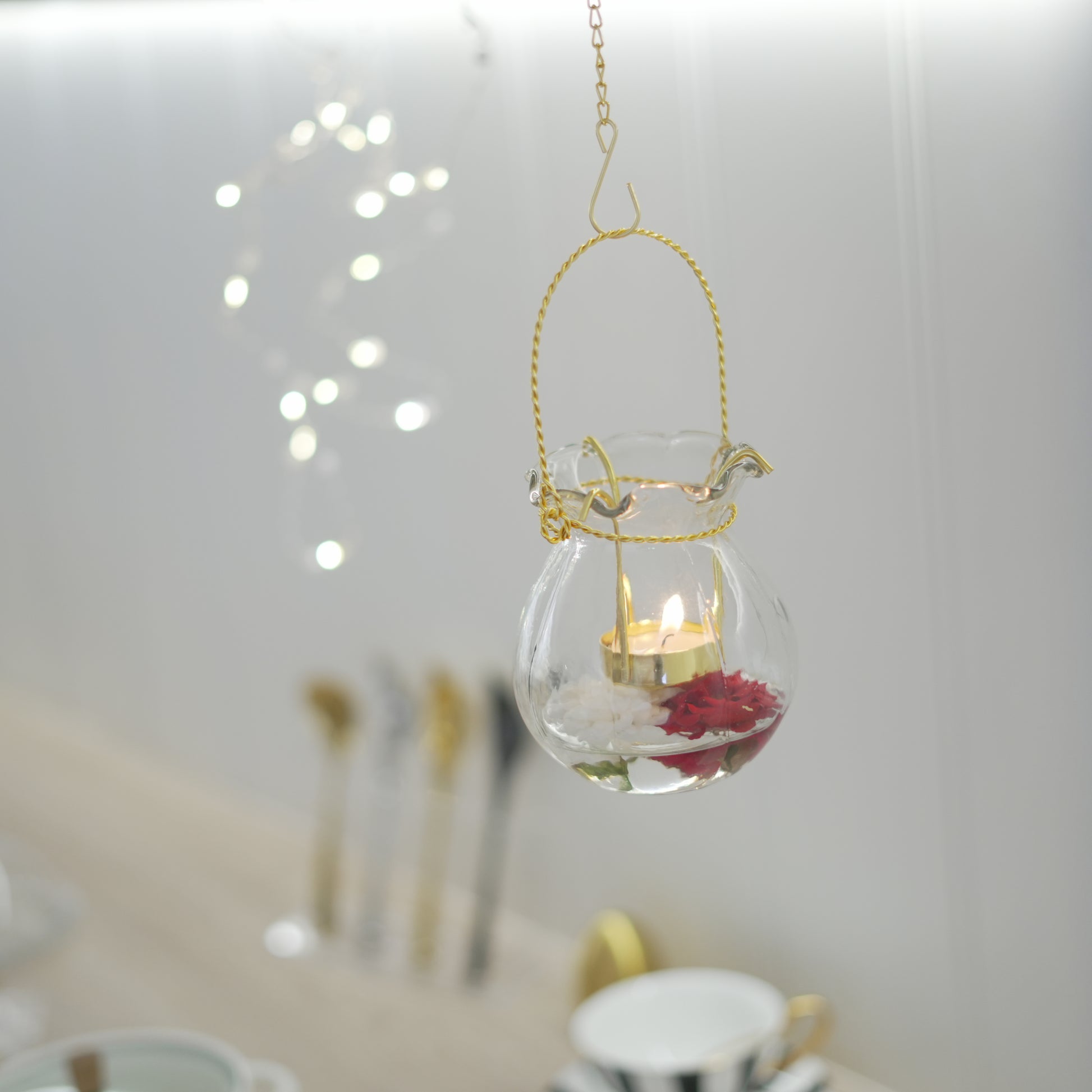 Luxury gold hanging tealight candle holder with glass vase