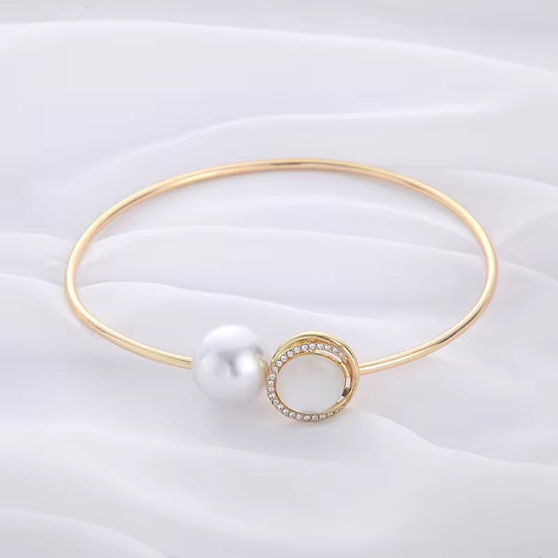 Luxury Gold Curtain Tieback with Pearl & Stone - Expandable Metal