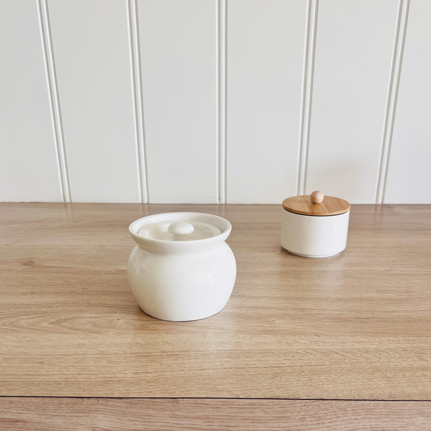 White Ceramic Ghee Pot with Lid & Gold Spoon – 420ml Luxury Kitchen Jar