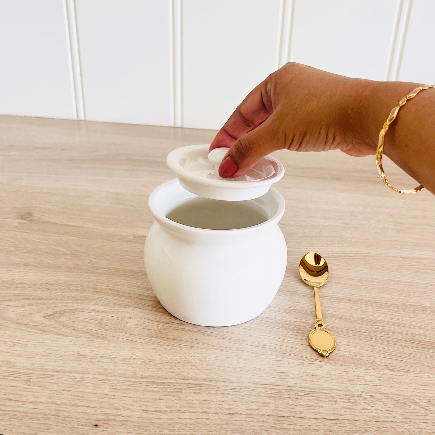 White Ceramic Ghee Pot with Lid & Gold Spoon – 420ml Luxury Kitchen Jar