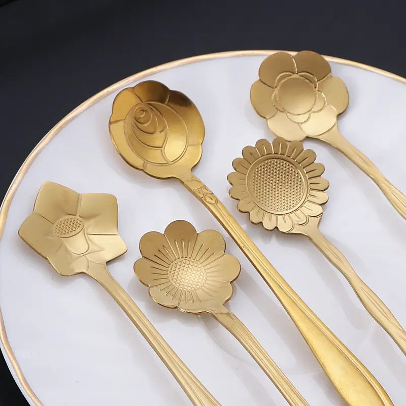 Set of 8 Gold Flower Dessert Spoons