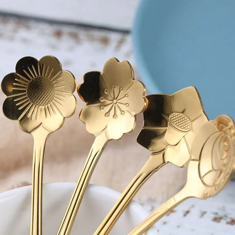 Set of 8 Gold Flower Dessert Spoons