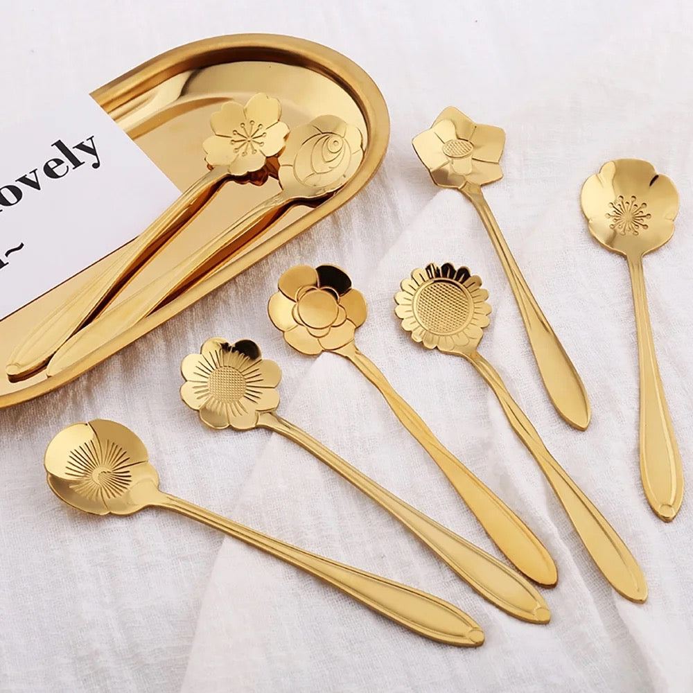 Set of 8 Gold Flower Dessert Spoons