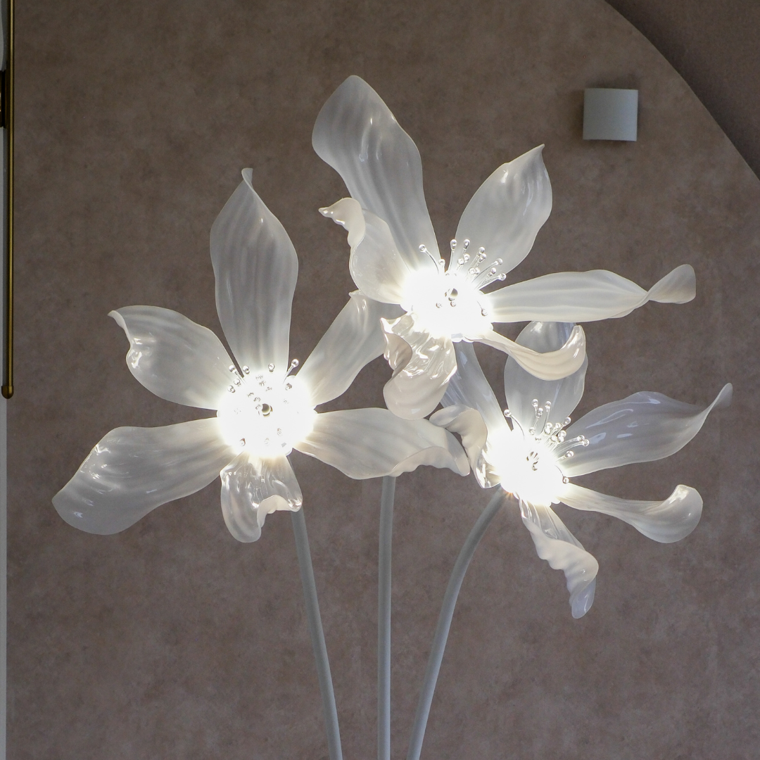 3 Petal Lit led floor lamp