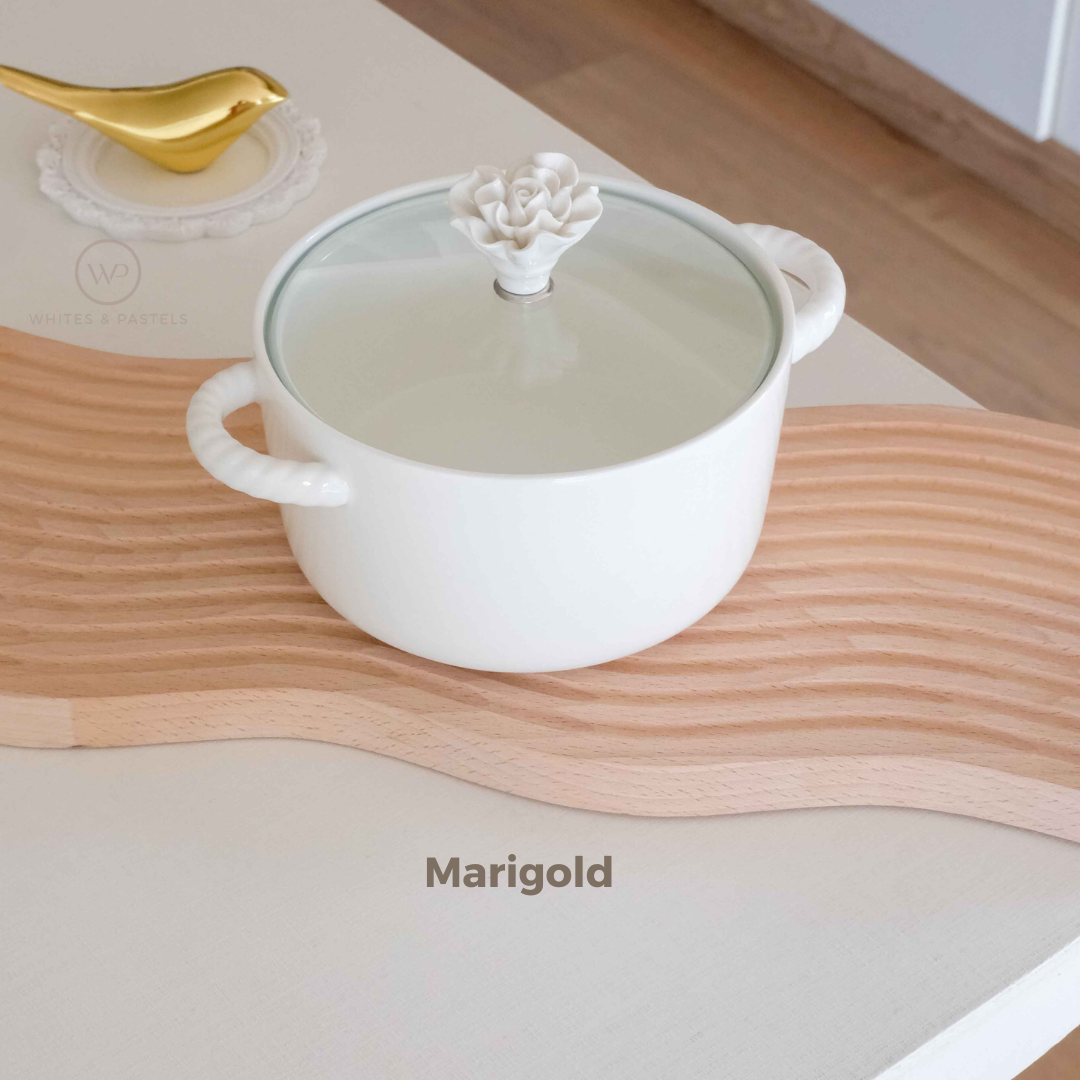 Food-grade ceramic serving bowl with transparent glass lid and elegant finish