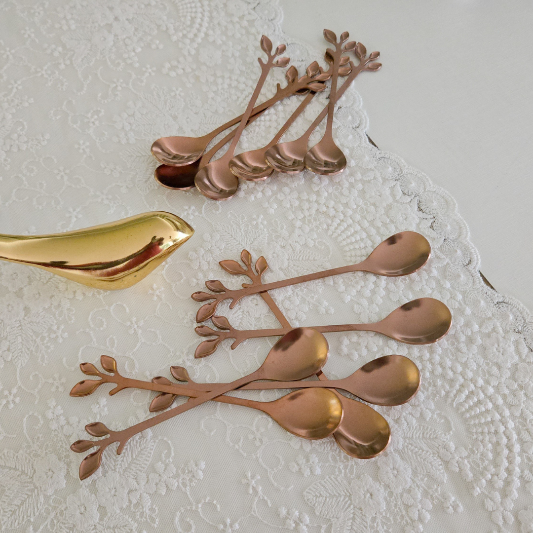 Decorative stainless steel coffee stirring spoons ideal for tea, espresso, cocktails and desserts.